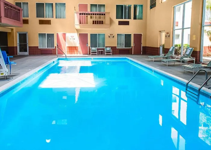 Quality Inn And Conference Center Greeley Downtown